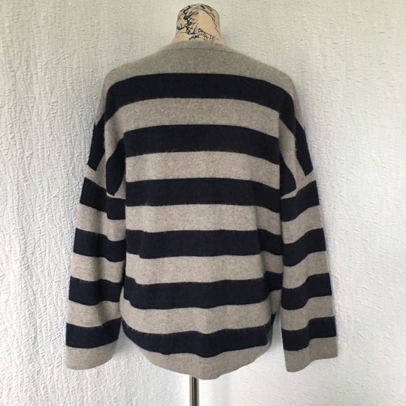 VINCE Striped Gray Navy 100% Cashmere V-Neck Sweater M - Picture 5 of 13